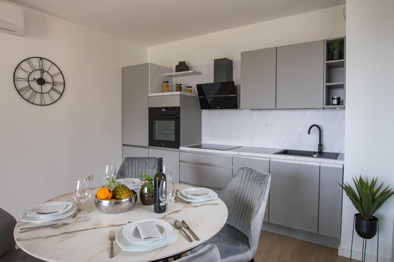 Residence Ivano Makarska Buitenkant foto